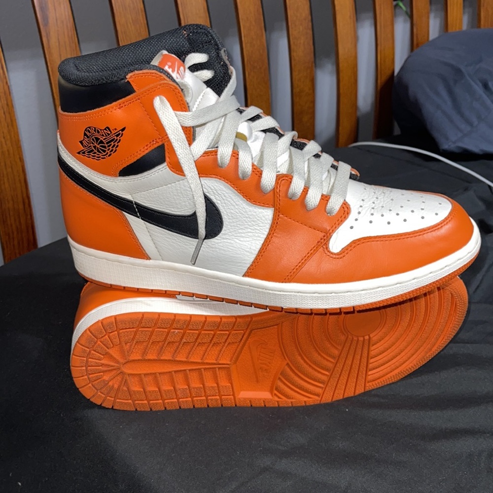 Jordan 1 Reverse Shattered backboard - Picture 3 of 7
